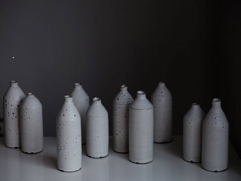 set-of-white-vases