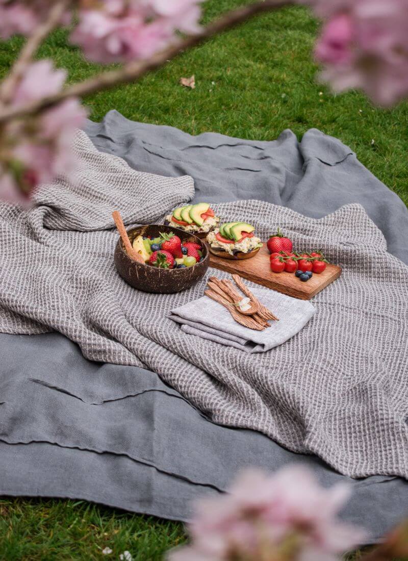 wool-linen-throws